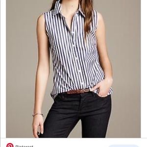 Banana Republic sleeveless non iron blouse